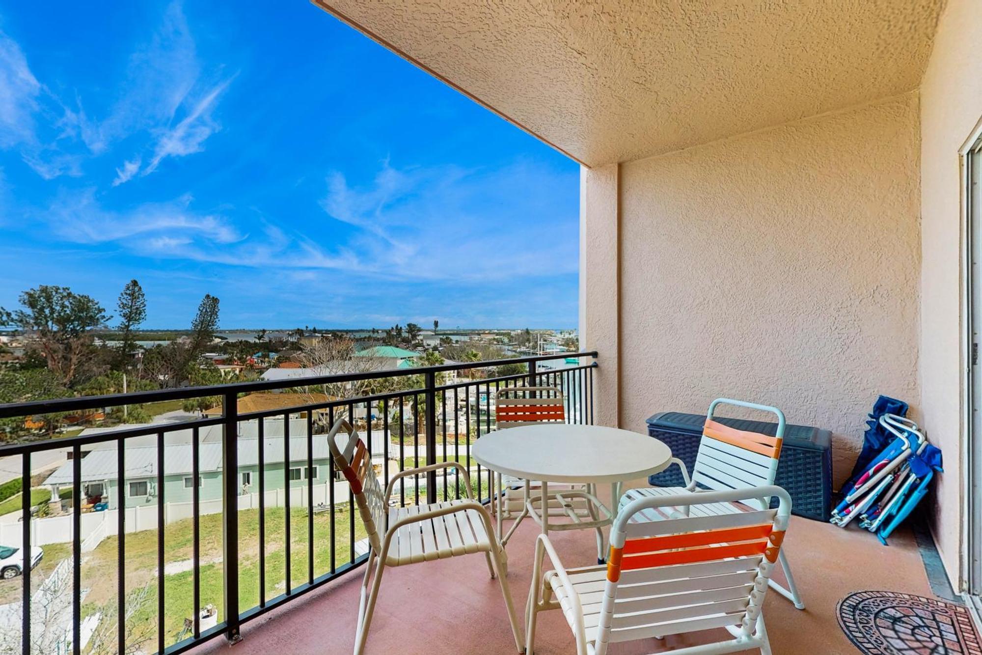 Madeira Bay Resort 509 St. Pete Beach Exterior photo